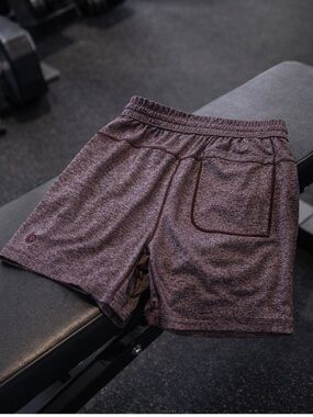 Lululemon Marled Plum Athletic Shorts Men’s Size M Drawstring Training Gym